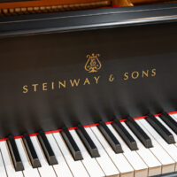Steinway & Sons L Grand