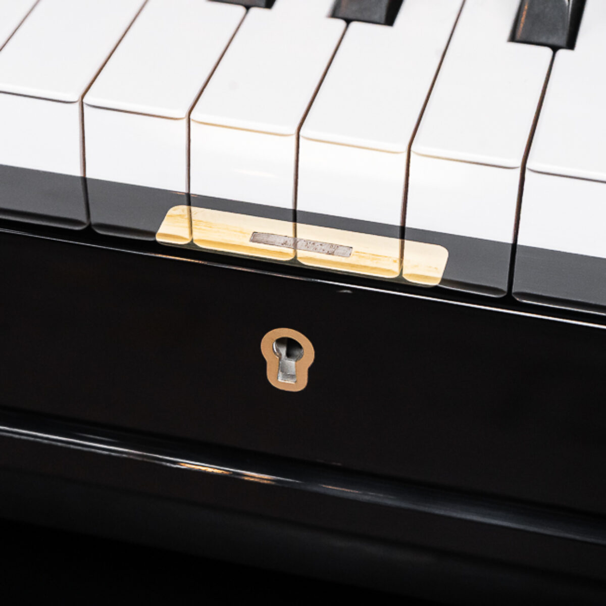 Yamaha U1 Upright