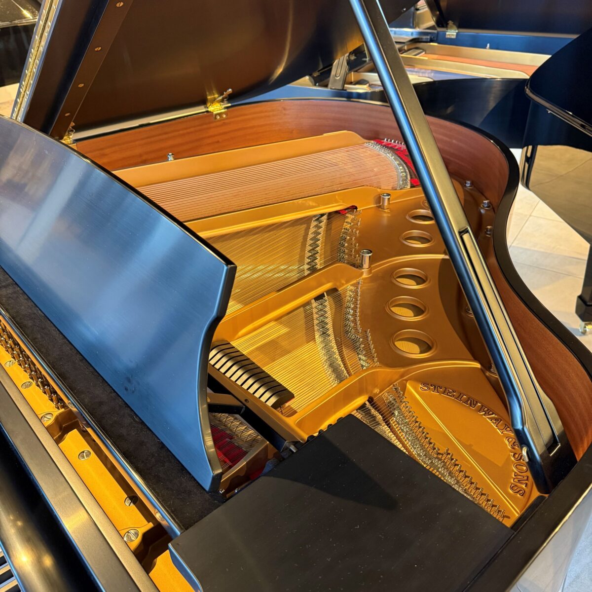 Steinway & Sons Model S Grand