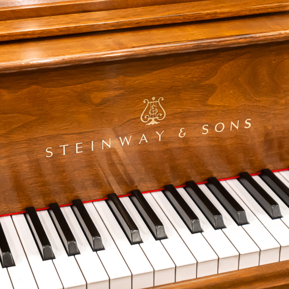 Steinway & Sons Grand