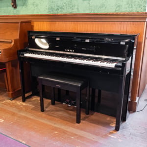 Image forYamaha NU1X Avant Hybrid Upright