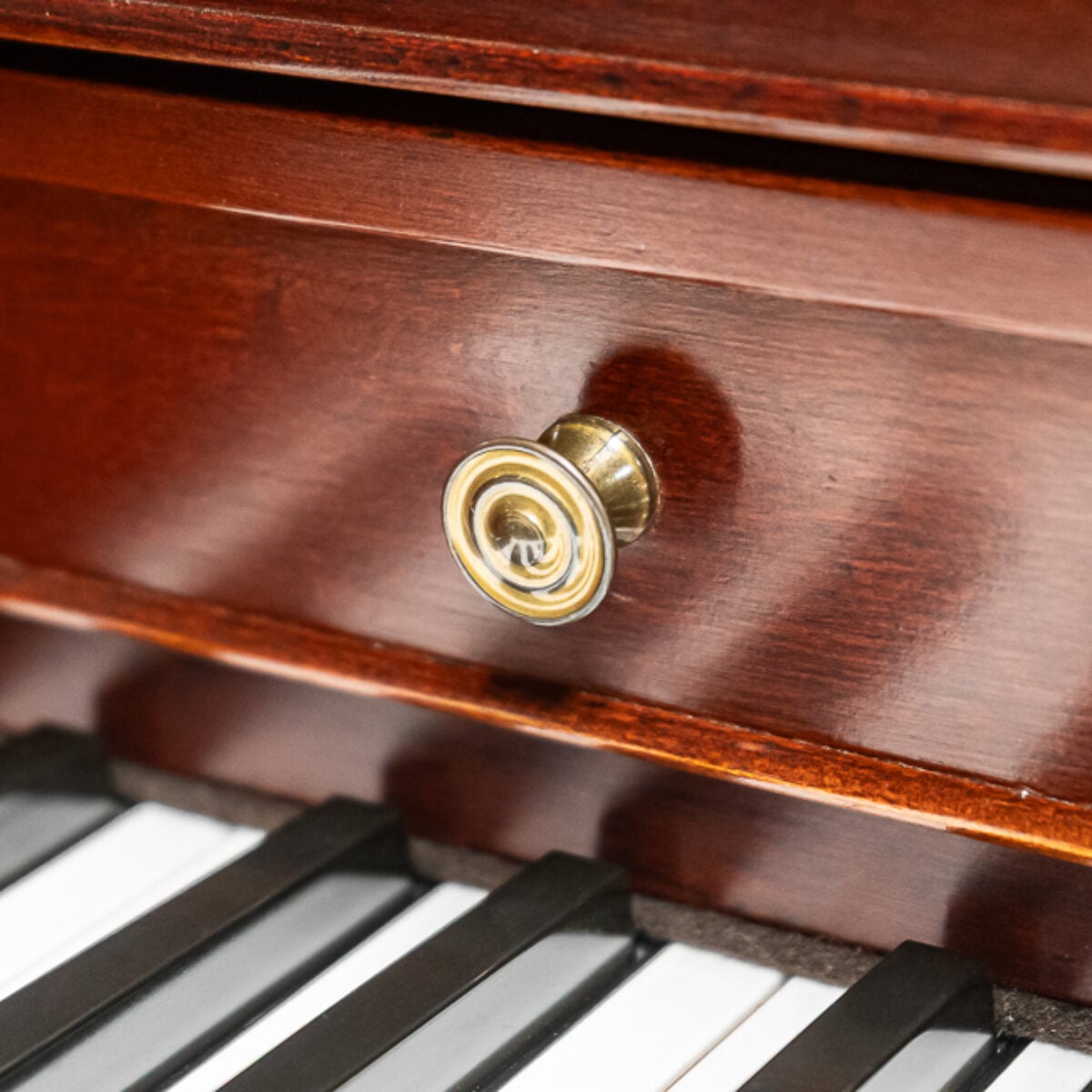 Yamaha M450 Upright