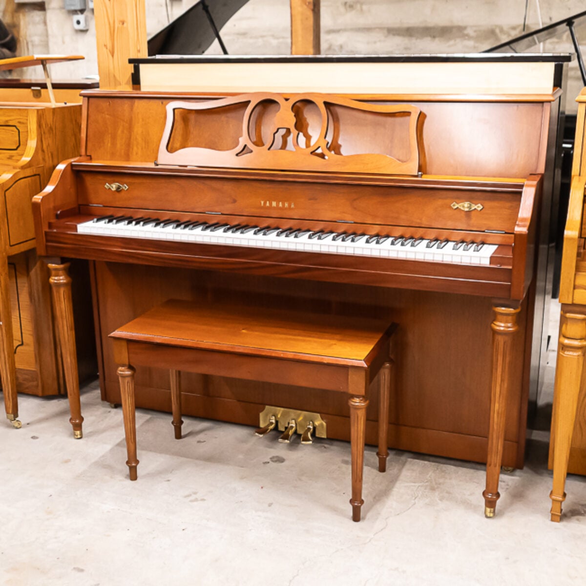 Yamaha M500  Decorator Upright