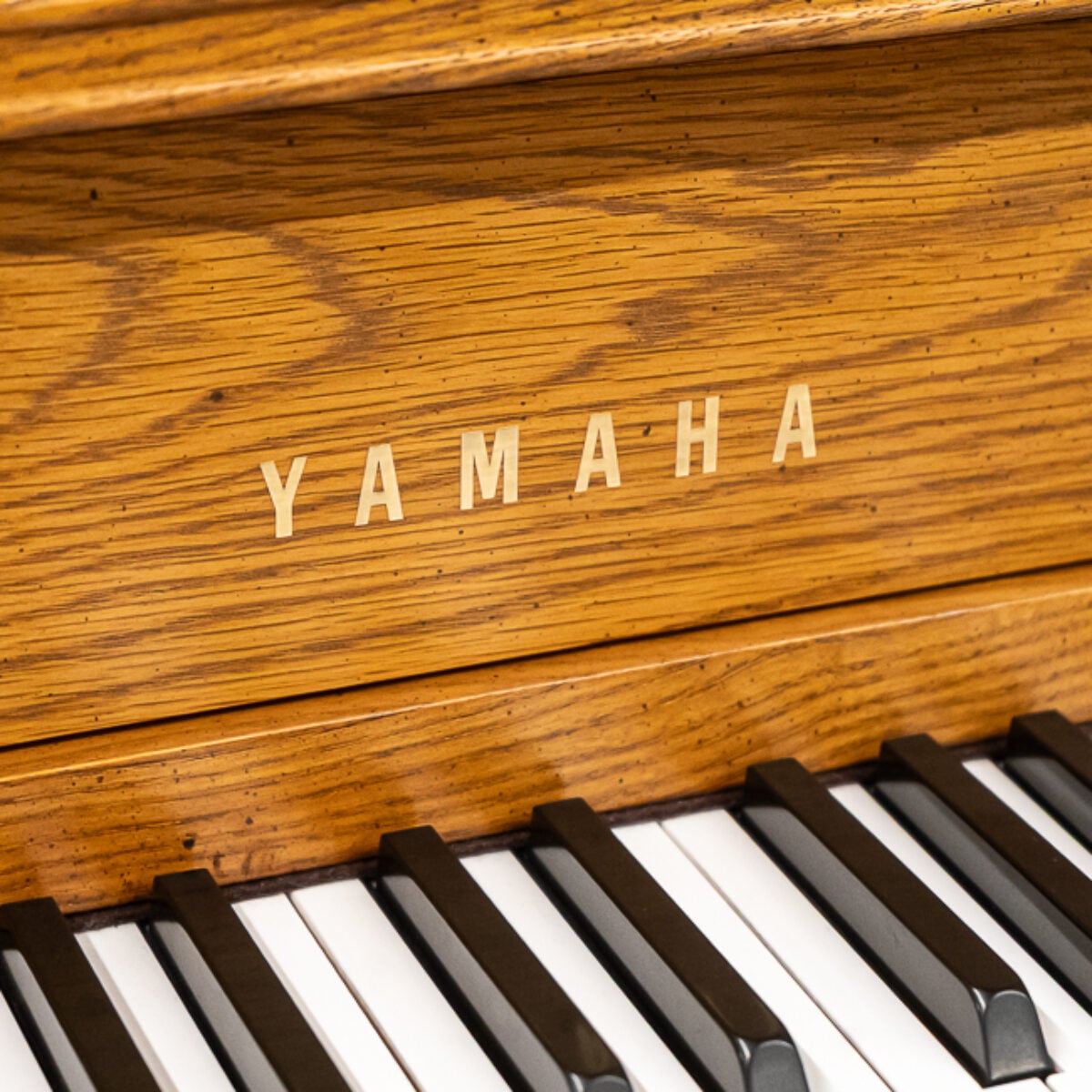 Yamaha M500F Decorator Upright